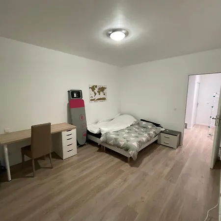 Grande Maison Equipee Guest house Villejuif