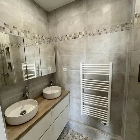 Grande Maison Equipee